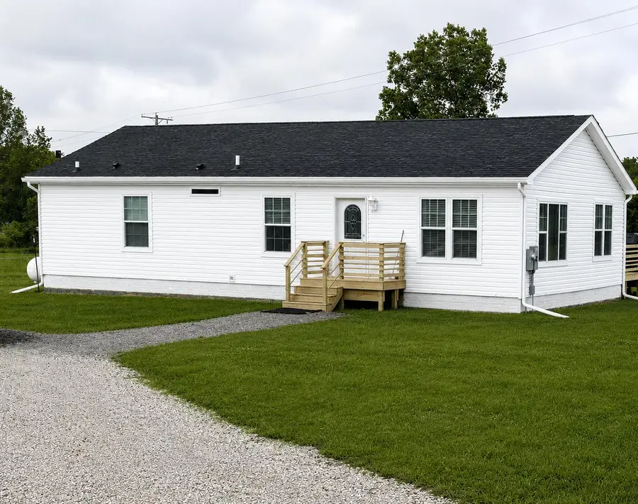 823 Hammont Street, Owosso, MI 48867 - #3