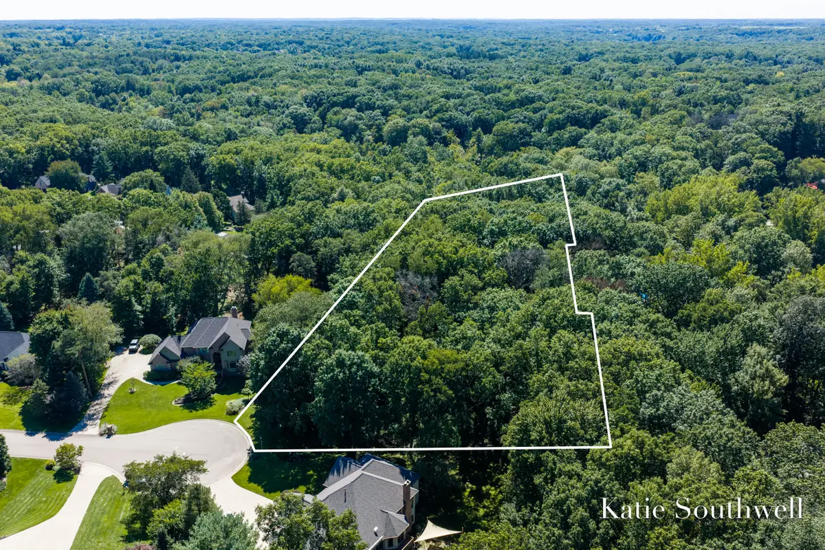 7670 Wood Violet Court Se, Grand Rapids, MI 49546 - #1