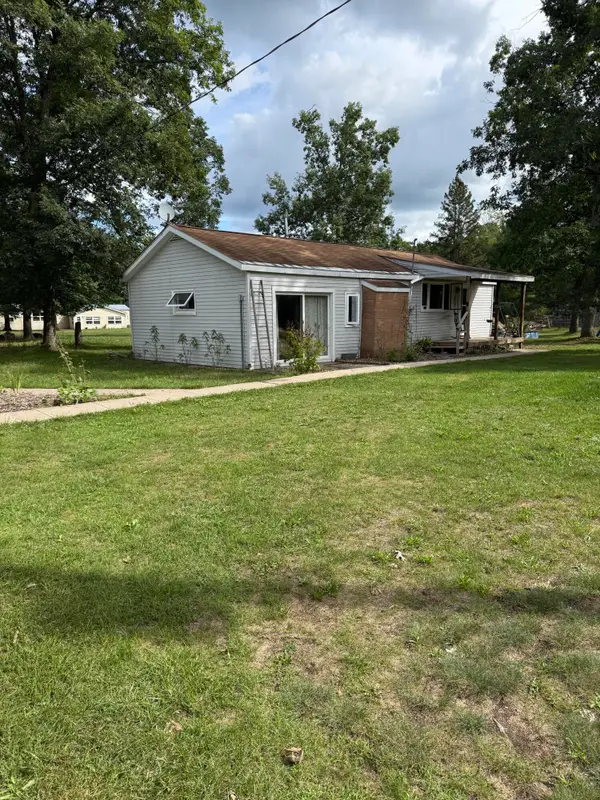 19520 Hoxeyville Road, Wellston, MI 49689