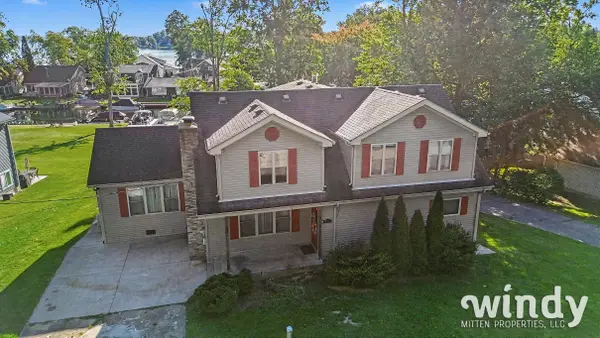 4971 Shoreview Drive, Coloma, MI 49038