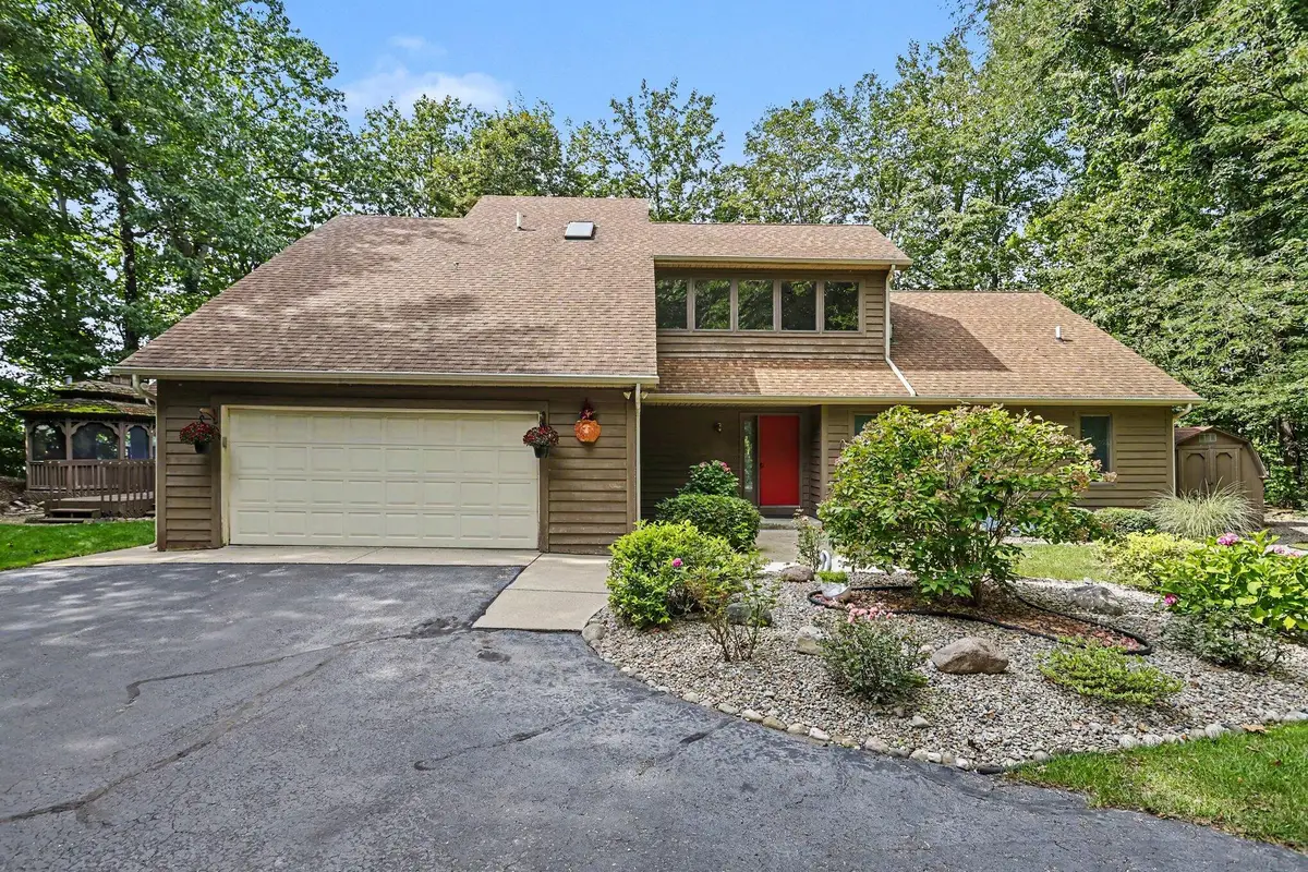 4245 Lake Chapin Bluff, Berrien Springs, MI 49103 - #1