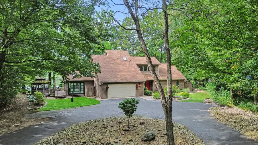 4245 Lake Chapin Bluff, Berrien Springs, MI 49103 - #2