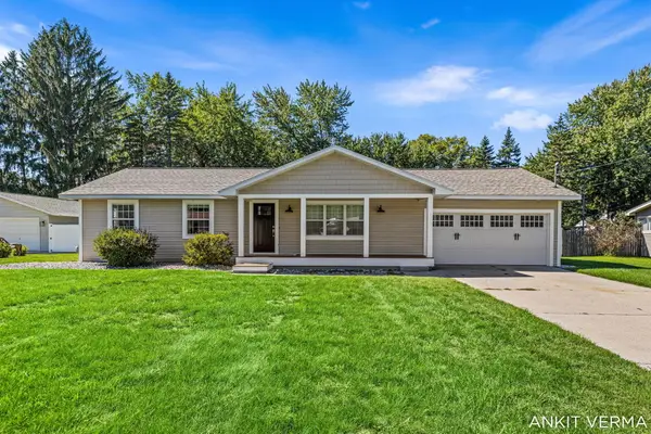 7439 Eastlane Avenue, Jenison, MI 49428