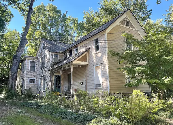 840 Village Street, Kalamazoo, MI 49008
