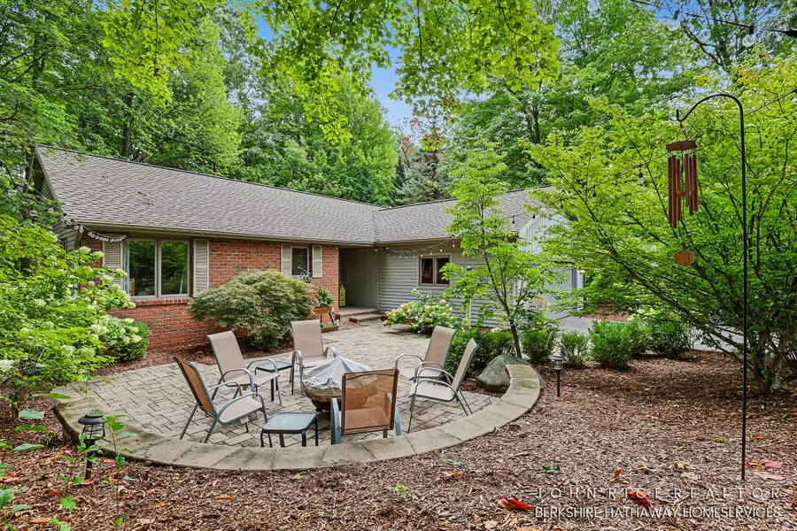 956 Spaulding Avenue Se, Ada, MI 49301 - #3