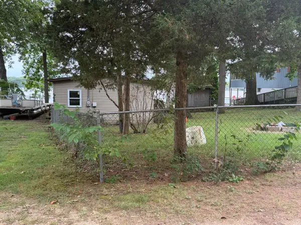 246 Tuttle Park Drive, Sherwood, MI 49089