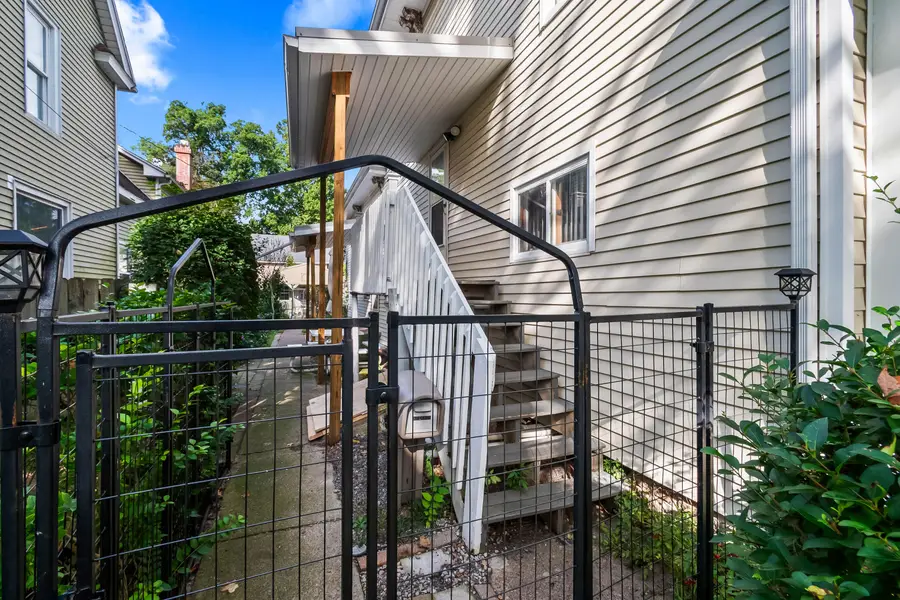 44 Budlong Street, Hillsdale, MI 49242 - #3