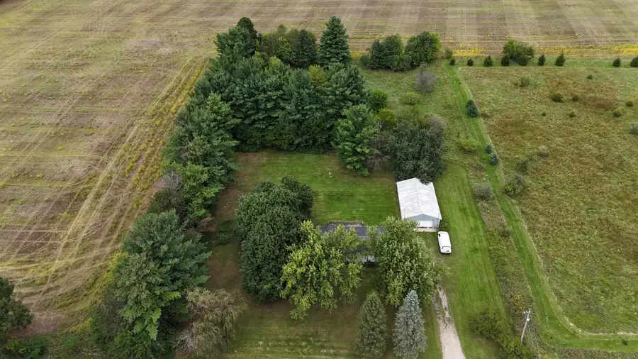 1100 Lilac Road, Hillsdale, MI 49242 - #3