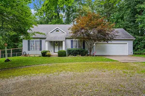 6367 Pokagon Road, Berrien Center, MI 49102