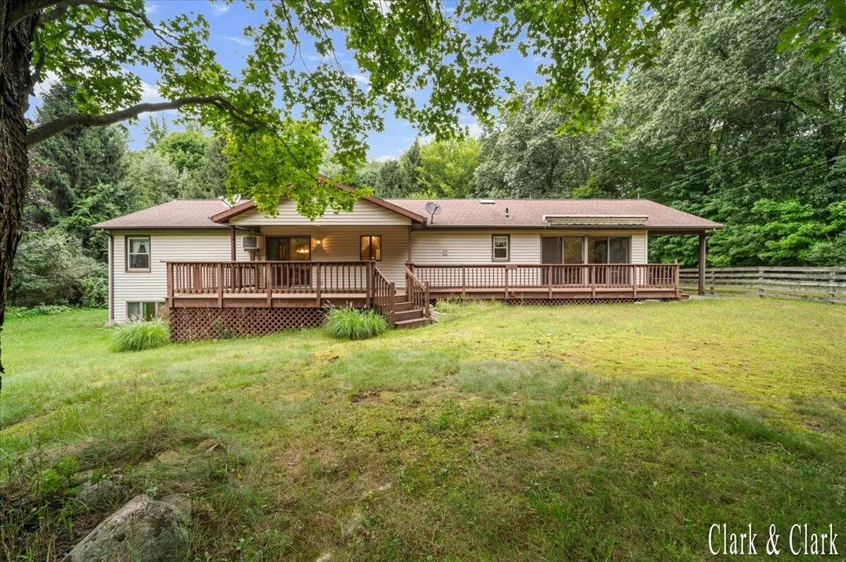 11080 Vergennes Street Se, Lowell, MI 49331 - #1