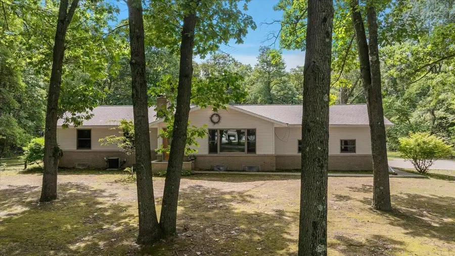 28193 60th Avenue, Lawton, MI 49065 - #2