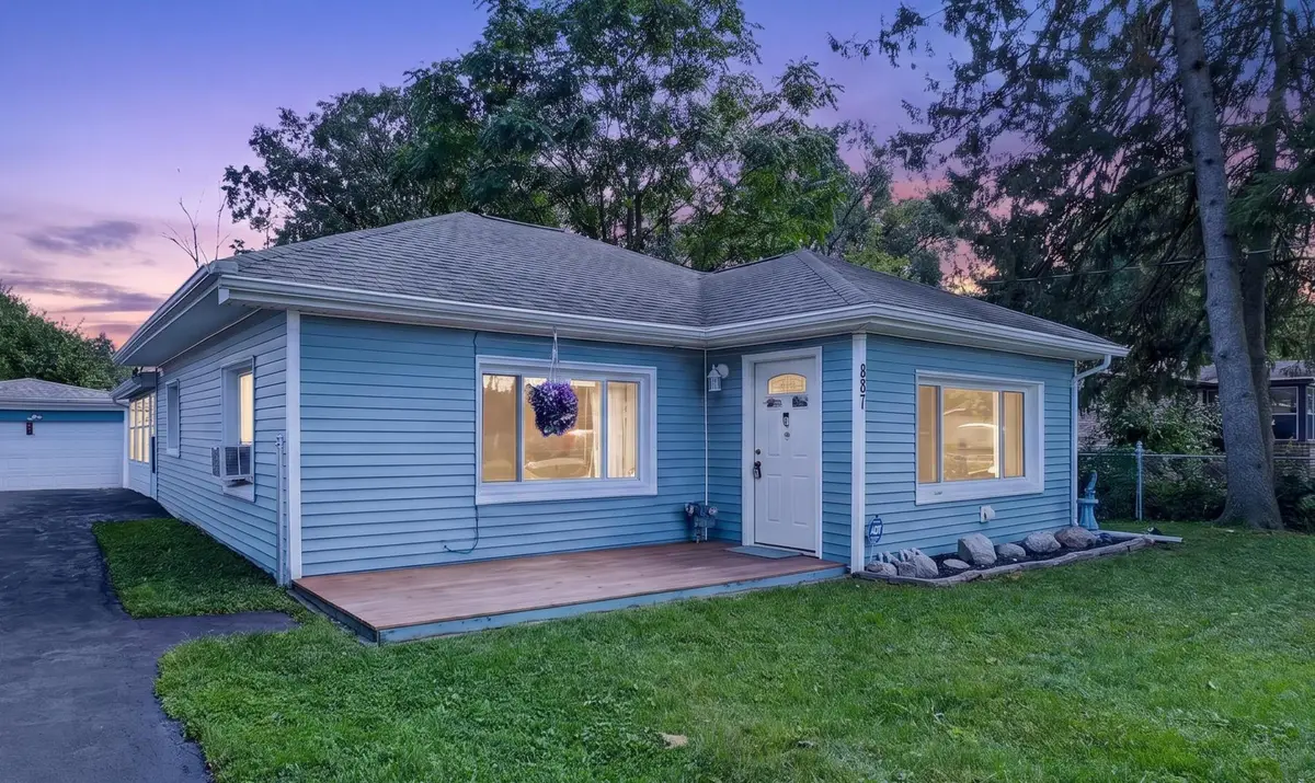 887 Bryant Avenue, Jackson, MI 49202 - #1