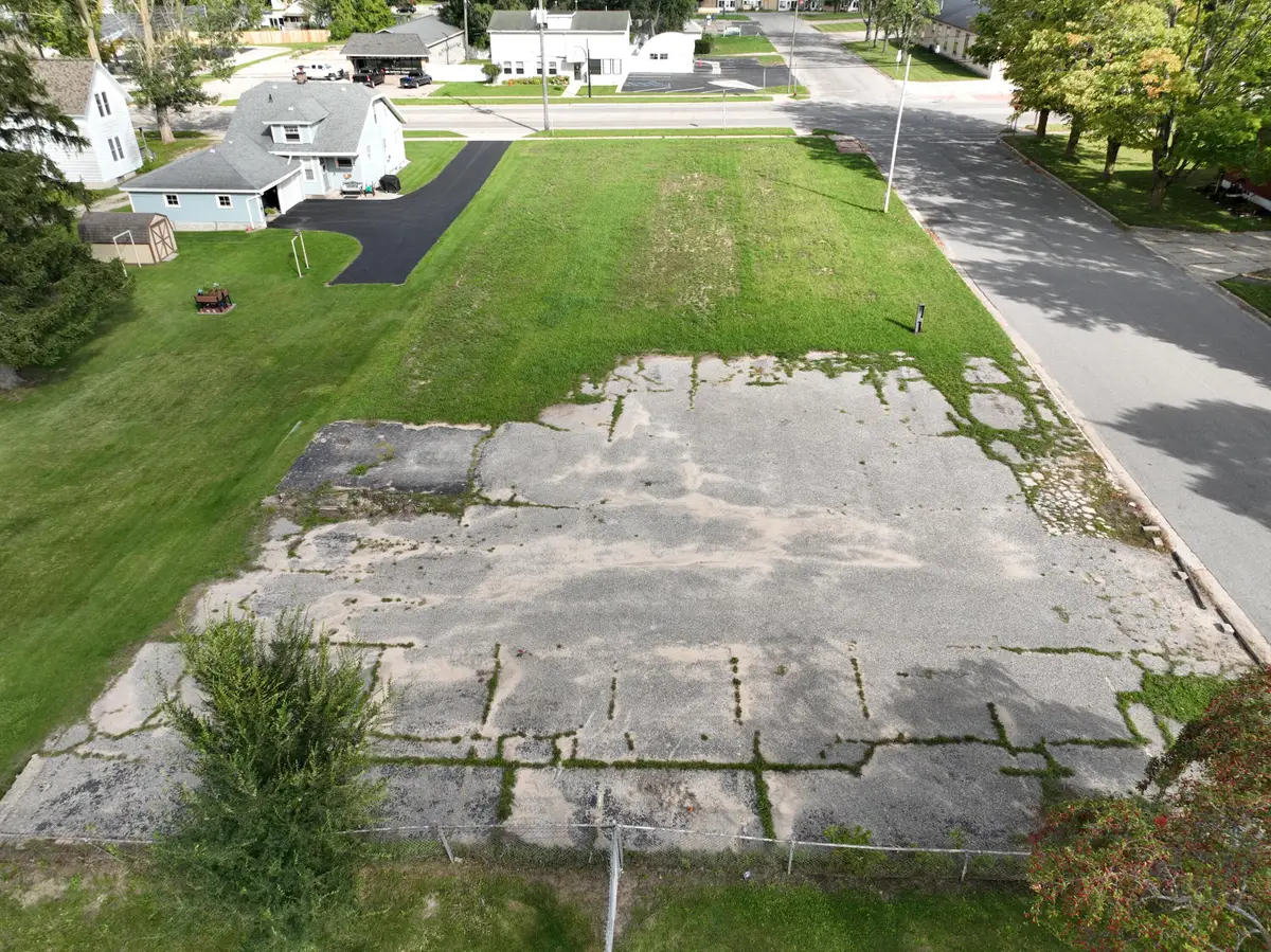 781 S Chestnut Street, Reed City, MI 49677 - #1