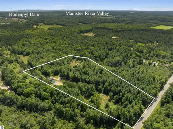 13229 Yates Road, Copemish, MI 49625