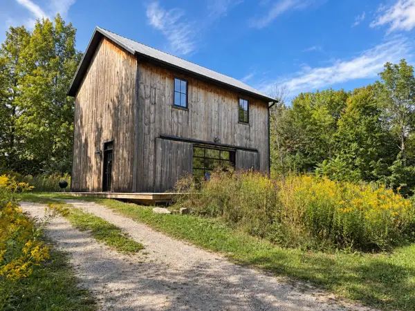 8627 N Carlson Road, Northport, MI 49670