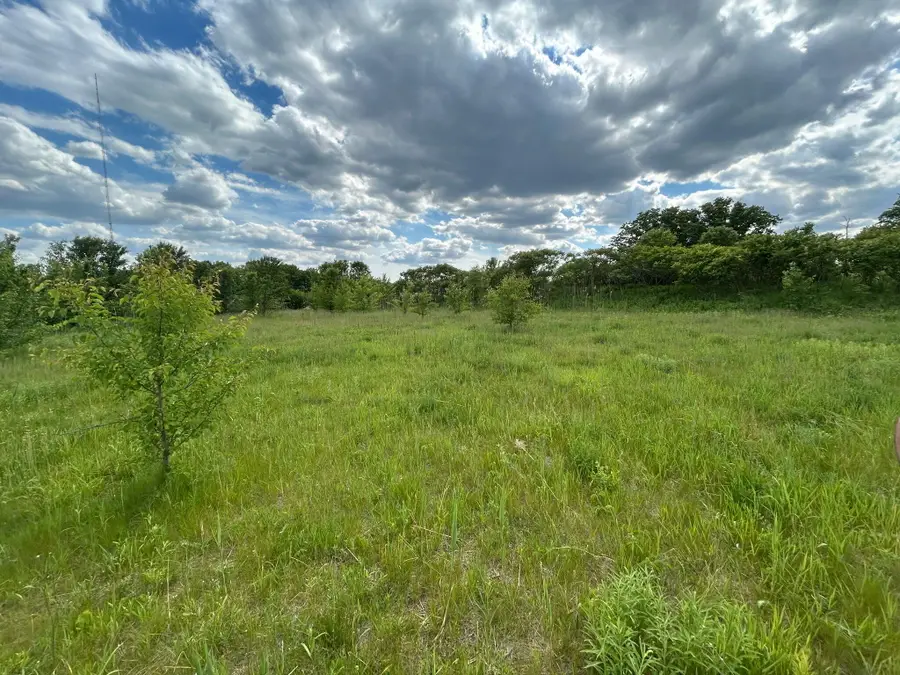 1075 Henze Drive Nw, Comstock Park, MI 49321 - #2