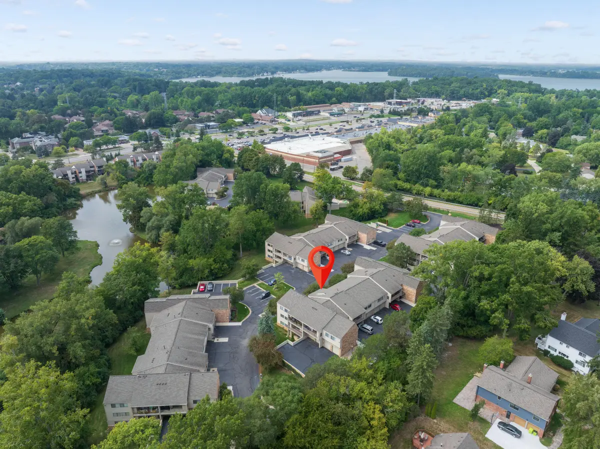 3835 Lone Pine Road #100, West Bloomfield, MI 48323 - #1