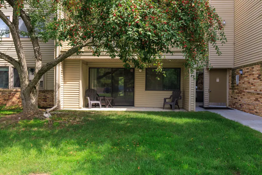 3835 Lone Pine Road #100, West Bloomfield, MI 48323 - #2