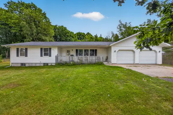 911 Scott Drive, Cadillac, MI 49601
