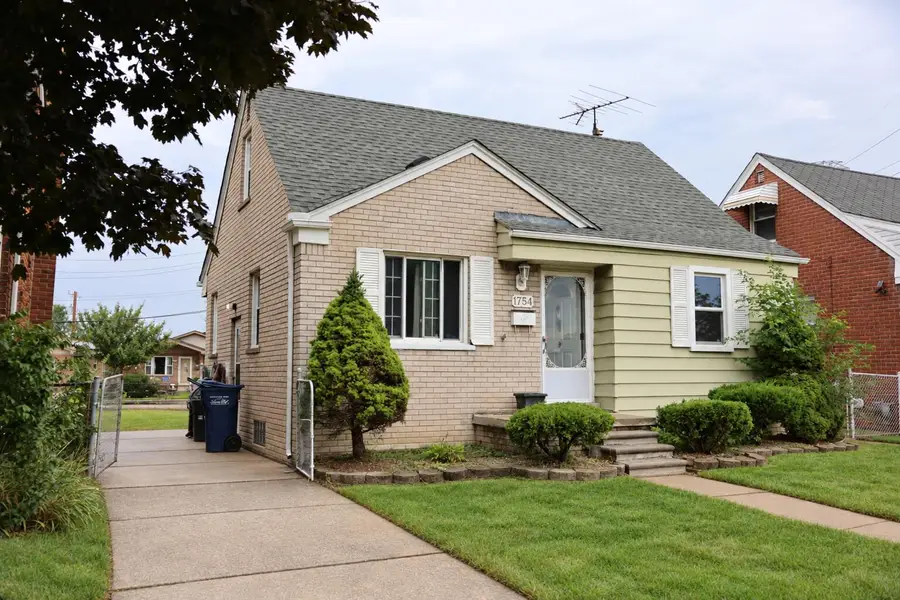 1754 Markese Avenue, Lincoln Park, MI 48146 - #2