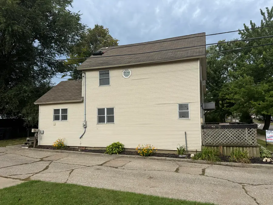 912 Market Street, Saint Joseph, MI 49085 - #3