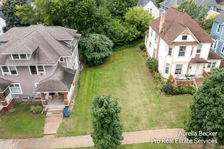 745 Paris Avenue Se, Grand Rapids, MI 49503 - #2