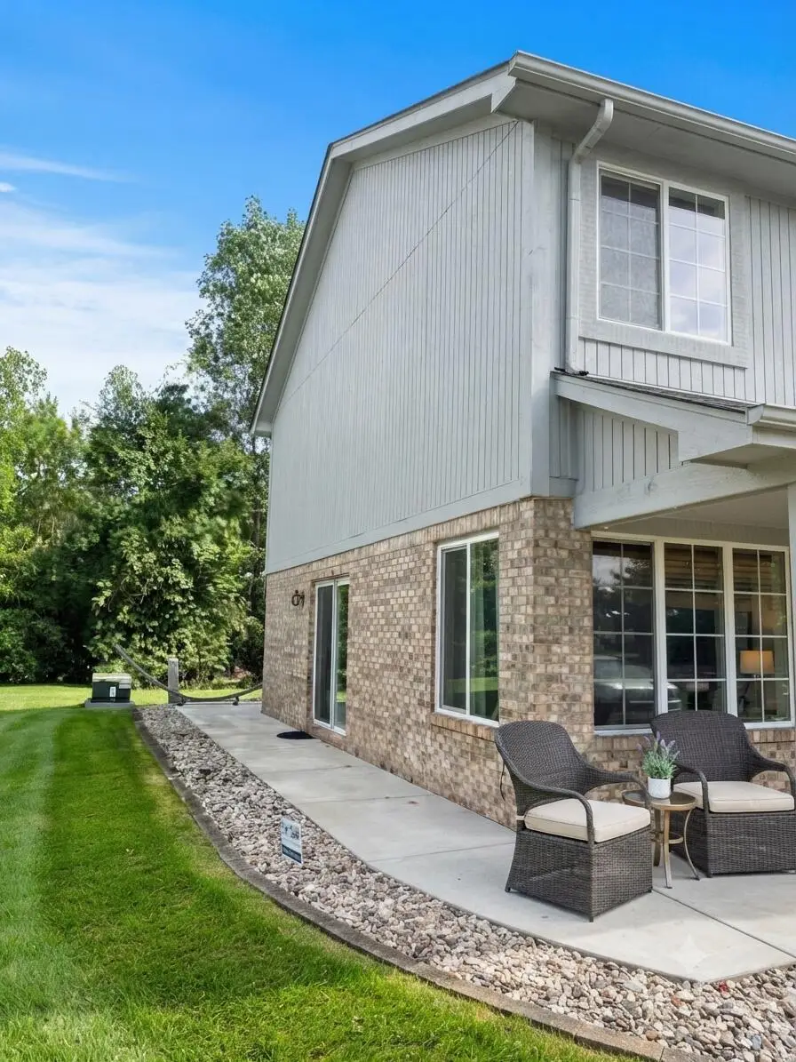 23436 Boller Court, Brownstown, MI 48183 - #2