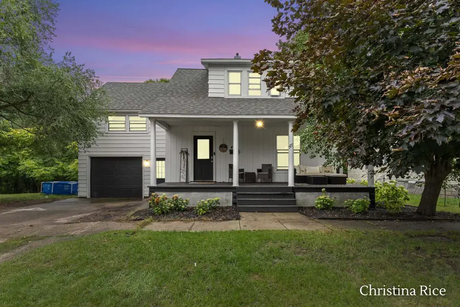 403 E Cass Street, Greenville, MI 48838 - #2