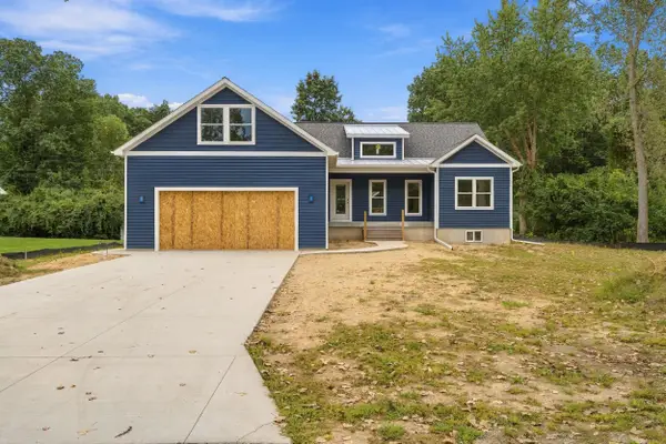 1677 Park Drive, Benton Harbor, MI 49022