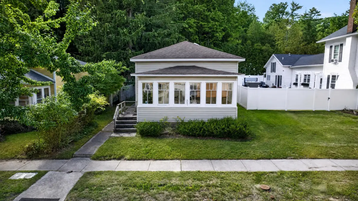 357 N Hancock Street, Pentwater, MI 49449 - #1