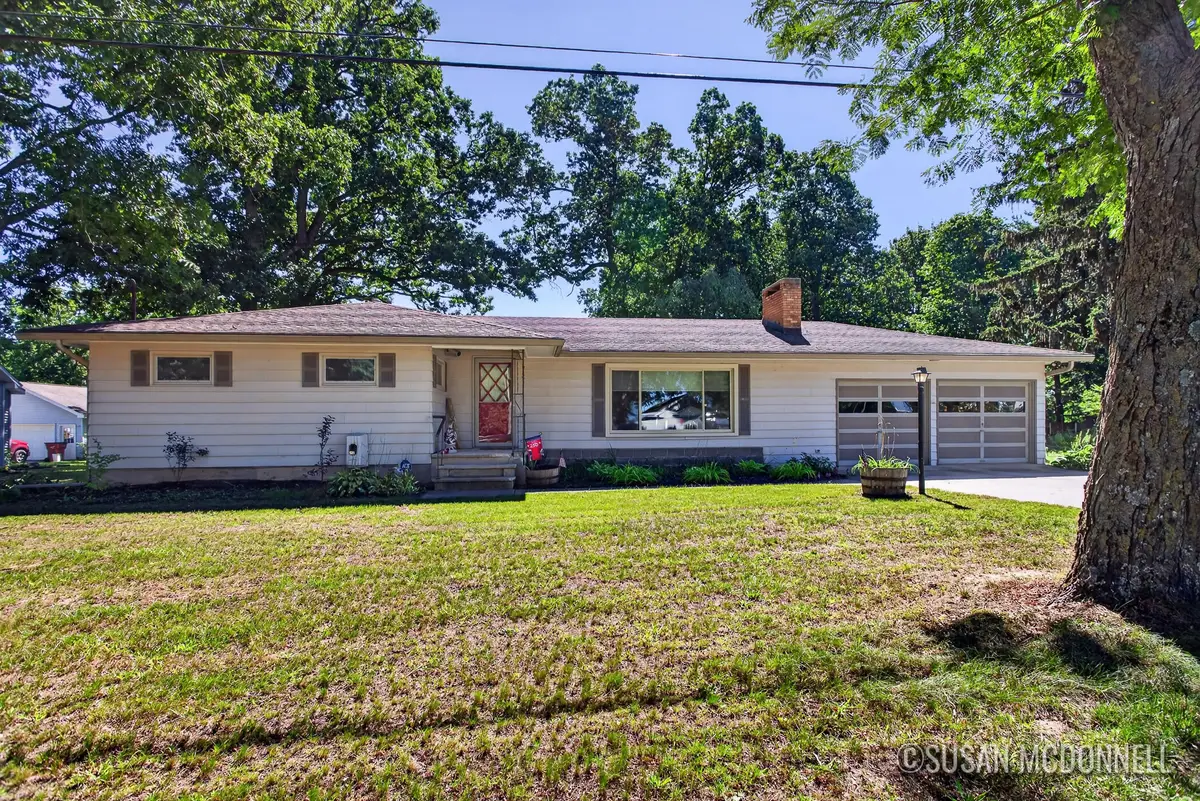 11737 W Carson City Road, Greenville, MI 48838 - #1