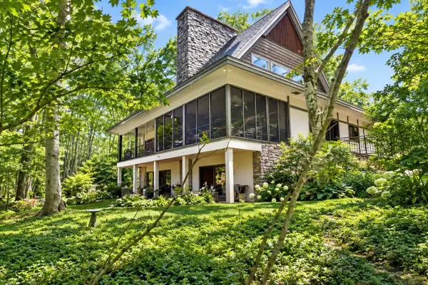 7043 Sand Dune Drive, Sawyer, MI 49125