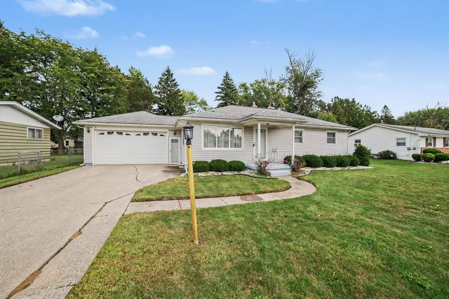 2955 Welland Drive, Saginaw, MI 48601 - #2
