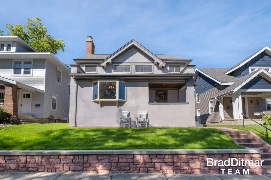 423 Rosewood Avenue Se, East Grand Rapids, MI 49506 - #2