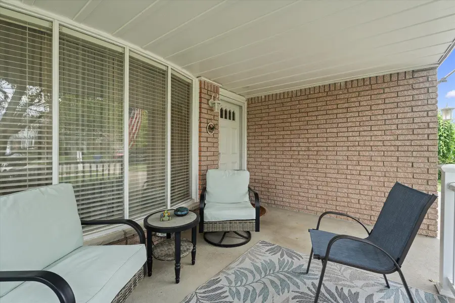 42991 Saxony Road, Canton, MI 48187 - #3