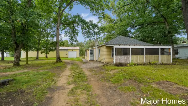 23032 Almy Road, Howard City, MI 49329