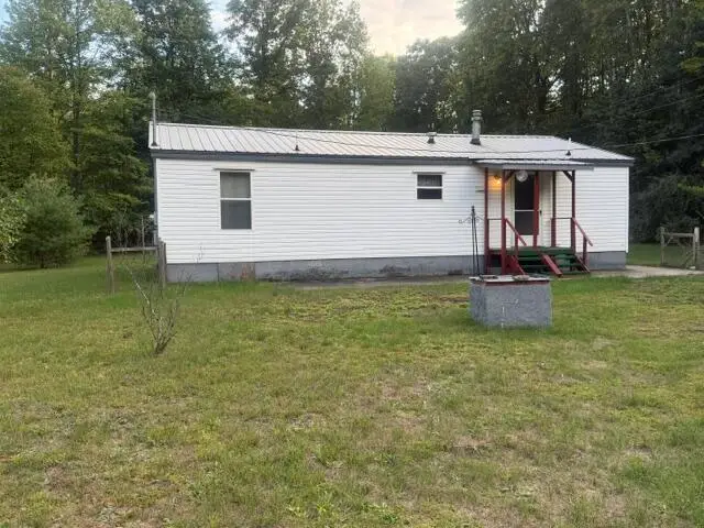 1505 E Van Buren Street, White Cloud, MI 49349 - #2