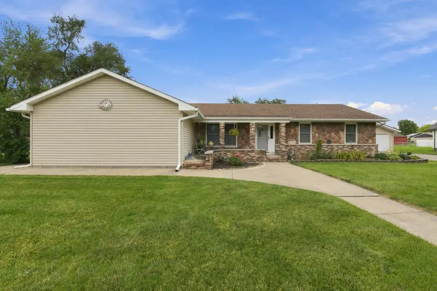 24368 Sylvan Avenue, Brownstown, MI 48134 - #3