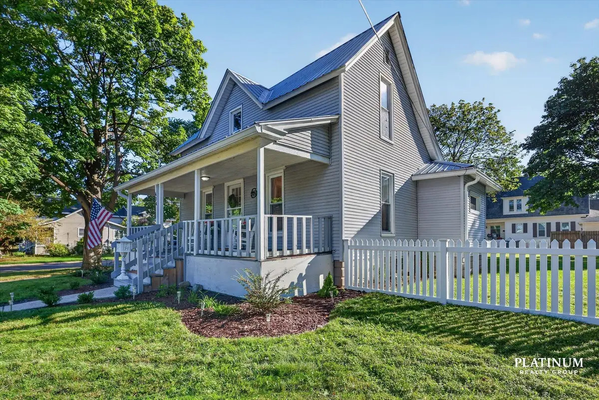 404 S Division Avenue, Fremont, MI 49412 - #1