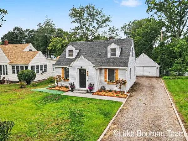 762 Myrtle Avenue, Holland, MI 49423