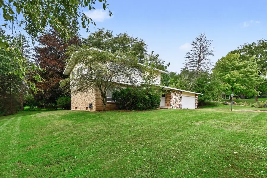 3423 Winterberry Court Se, Grand Rapids, MI 49546 - #2