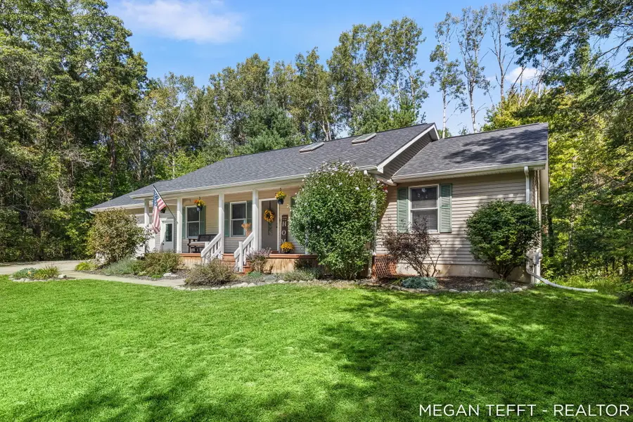 19652 Heights Circle Drive, Big Rapids, MI 49307 - #2