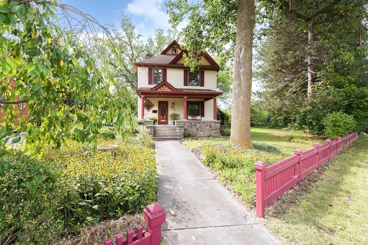 327 N Ann Arbor Street, Saline, MI 48176 - #1