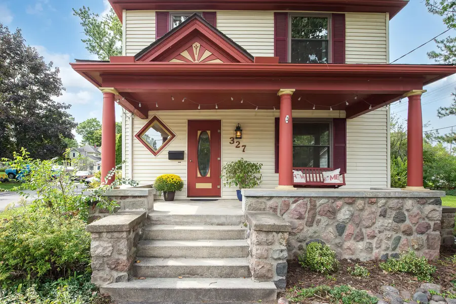 327 N Ann Arbor Street, Saline, MI 48176 - #2