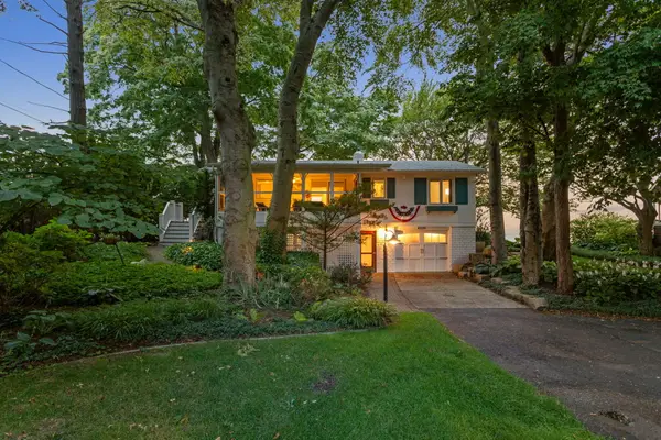 4335 Lakes Edge Drive, Holland, MI 49424