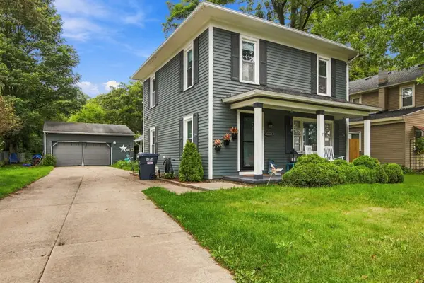 8859 Gull Road, Richland, MI 49083
