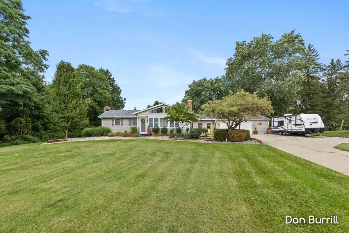 10679 Keystone Drive Ne, Ada, MI 49301 - #1