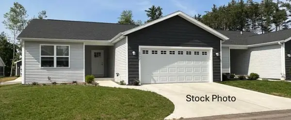 720 Heritage Woods Lane, Paw Paw, MI 49079