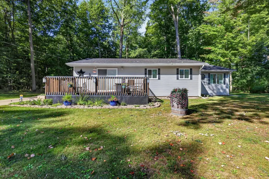 6633 Birchshore Drive, Lakeview, MI 48850 - #2