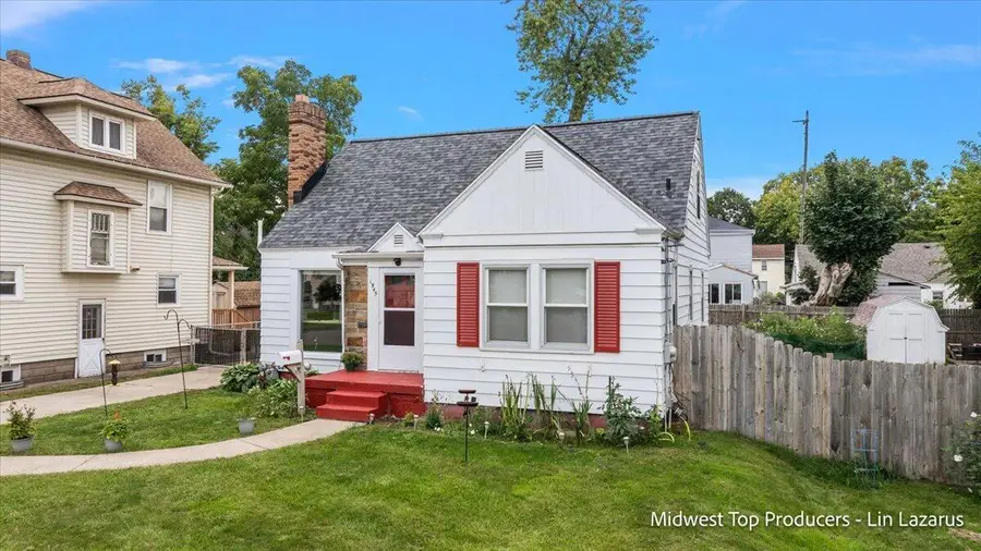 1945 Delwood Avenue Sw, Wyoming, MI 49509 - #3